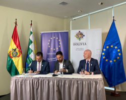 Bolivia se une a la Red Atenas